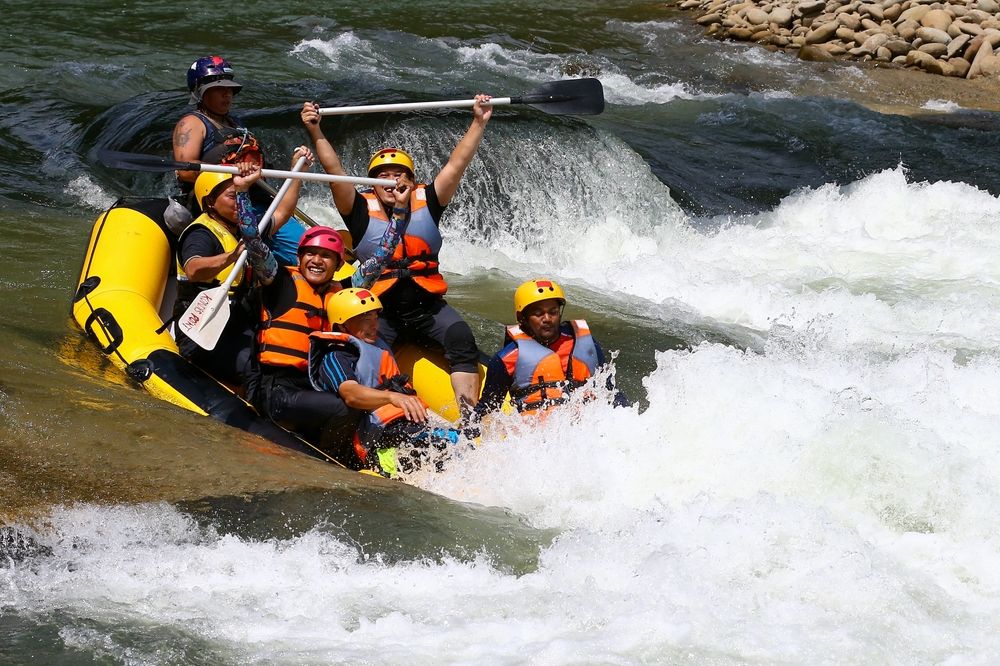 Arung Jeram Tantangan Alam yang Membentuk Ketahanan Mental