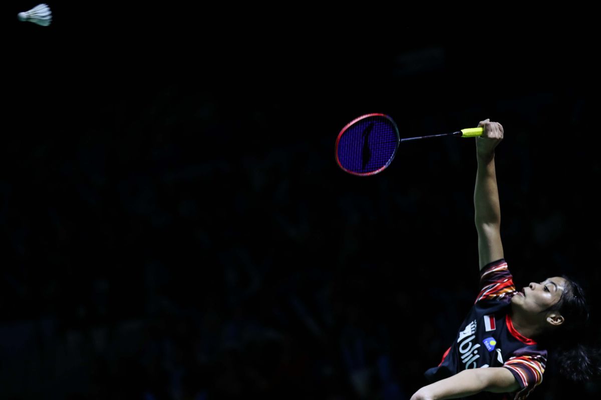 Smash Badminton: Analisis Gerakan, Timing, dan Akurasi Pukulan