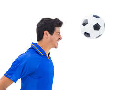 Teknik Menyundul Bola yang Benar: Rahasia Saat Bermain
